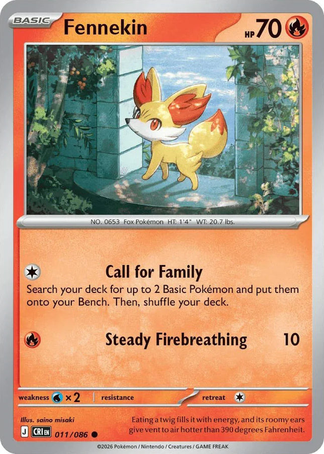 Carta individual Pokémon Fennekin 011/086 común, Basic, set ME4 Chaos Rising. Ilustración de Fennekin parado en un arco de piedra iluminado por el sol, por saino misaki - Thunder Cards México.