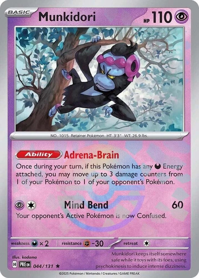 Carta Individual Pokémon Munkidori Pokeball Pattern 044/131 , BASIC Pokémon 110 HP, set Prismatic Evolutions, Ilustración de kodama - Thunder Cards México