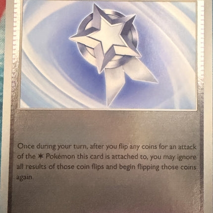 Carta individual Pokémon Backtrack Badge 074/084, set Pitch Black, en Thunder Cards México Reverse