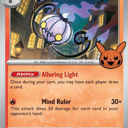 Carta Individual Pokémon Chandelure 038/167, set Trick or Trade 2024, Ilustración de misaki - Thunder Cards México