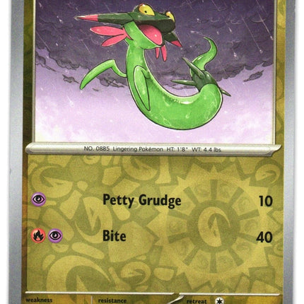 Carta Individual Pokémon Dreepy 071/131, BASIC Pokémon 70 HP, set Prismatic Evolutions, Ilustración de Scav - Thunder Cards México