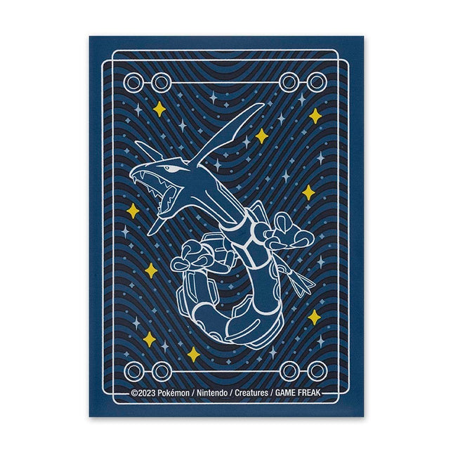 Paquete oficial de micas protectoras Pokémon Center de la colección Rayquaza Among the Stars con diseño del Pokémon Legendario en el cielo nocturno.