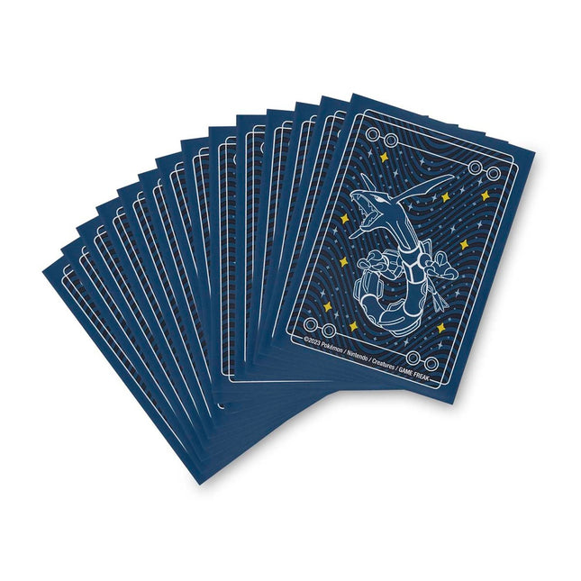 Paquete oficial de micas protectoras Pokémon Center de la colección Rayquaza Among the Stars con diseño del Pokémon Legendario en el cielo nocturno.