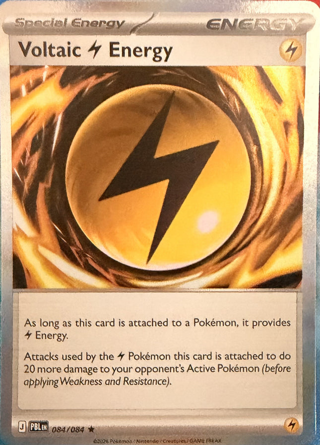 Carta individual Voltaic Lightning Energy 084/084, set Pitch Black, en Thunder Cards México Holo