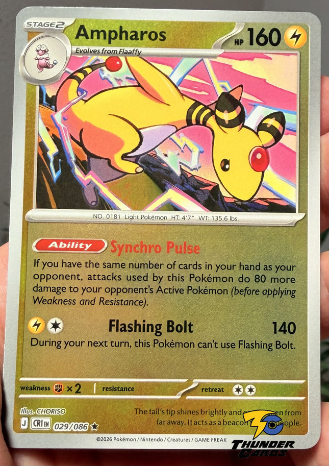 Carta individual Pokémon Ampharos Reverse 029/086, rareza rara, Stage 2, 160 HP, set Chaos Rising (CRI). Ilustración de estilo cómic y dinámico de Ampharos liberando destellos eléctricos por CHORISO - Thunder Cards México.