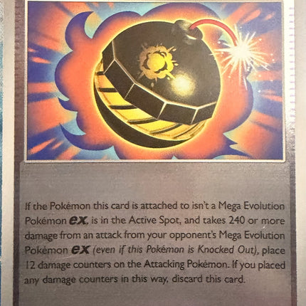 Carta individual Tremendous Bomb  082/084, set Pitch Black, en Thunder Cards México Reverse