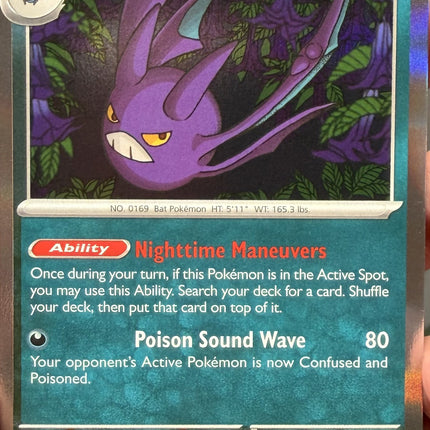 Carta Individual Pokémon Crobat Holo 051/086, Stage 2 Pokémon 130 HP, set Chaos Rising, Ilustración de IKEDA saki - Thunder Cards México
