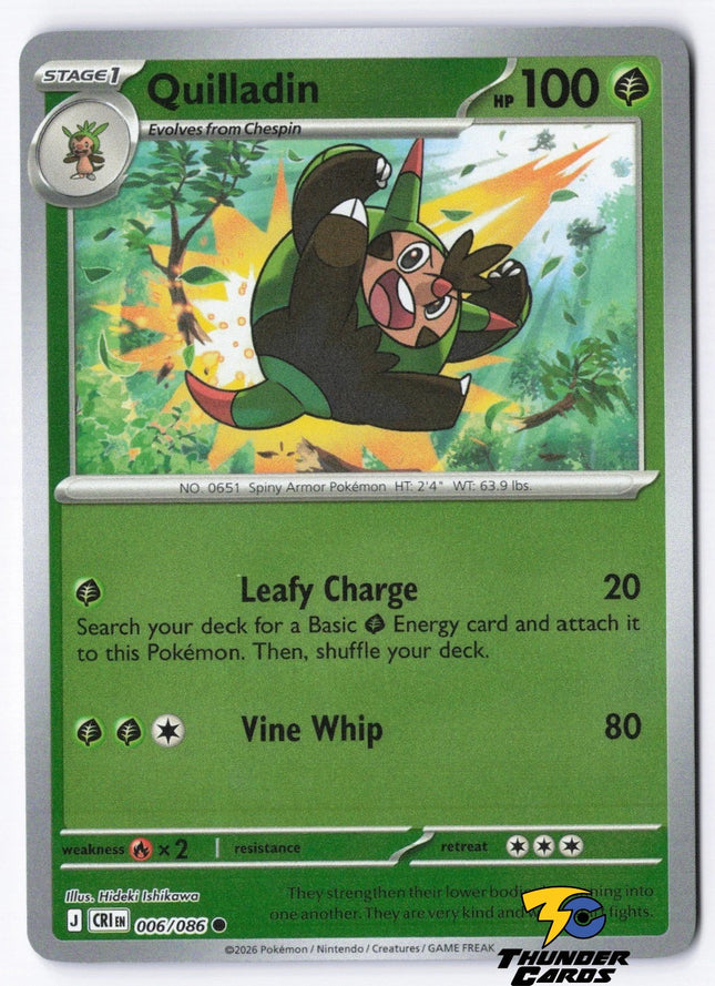 Carta individual Pokémon Quilladin Reverse 006/086 común, Stage 1, set ME4 Chaos Rising. Ilustración dinámica de Quilladin usando un ataque en el bosque por Hideki Ishikawa - Thunder Cards México.