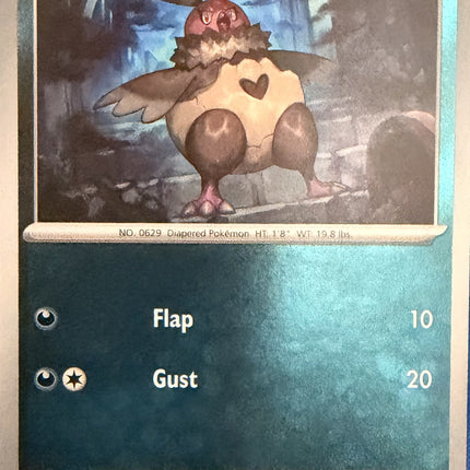 Carta individual Pokémon Vullaby 049/084, set Pitch Black, en Thunder Cards México Reverse